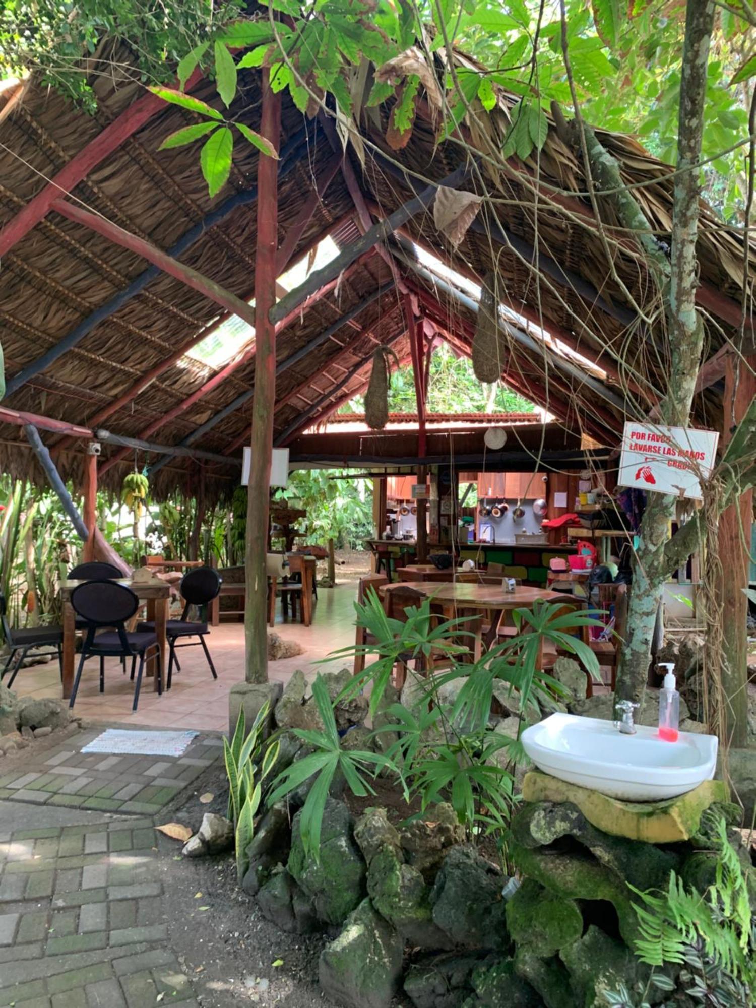 Brigitte'S Ranch Cahuita Exterior foto