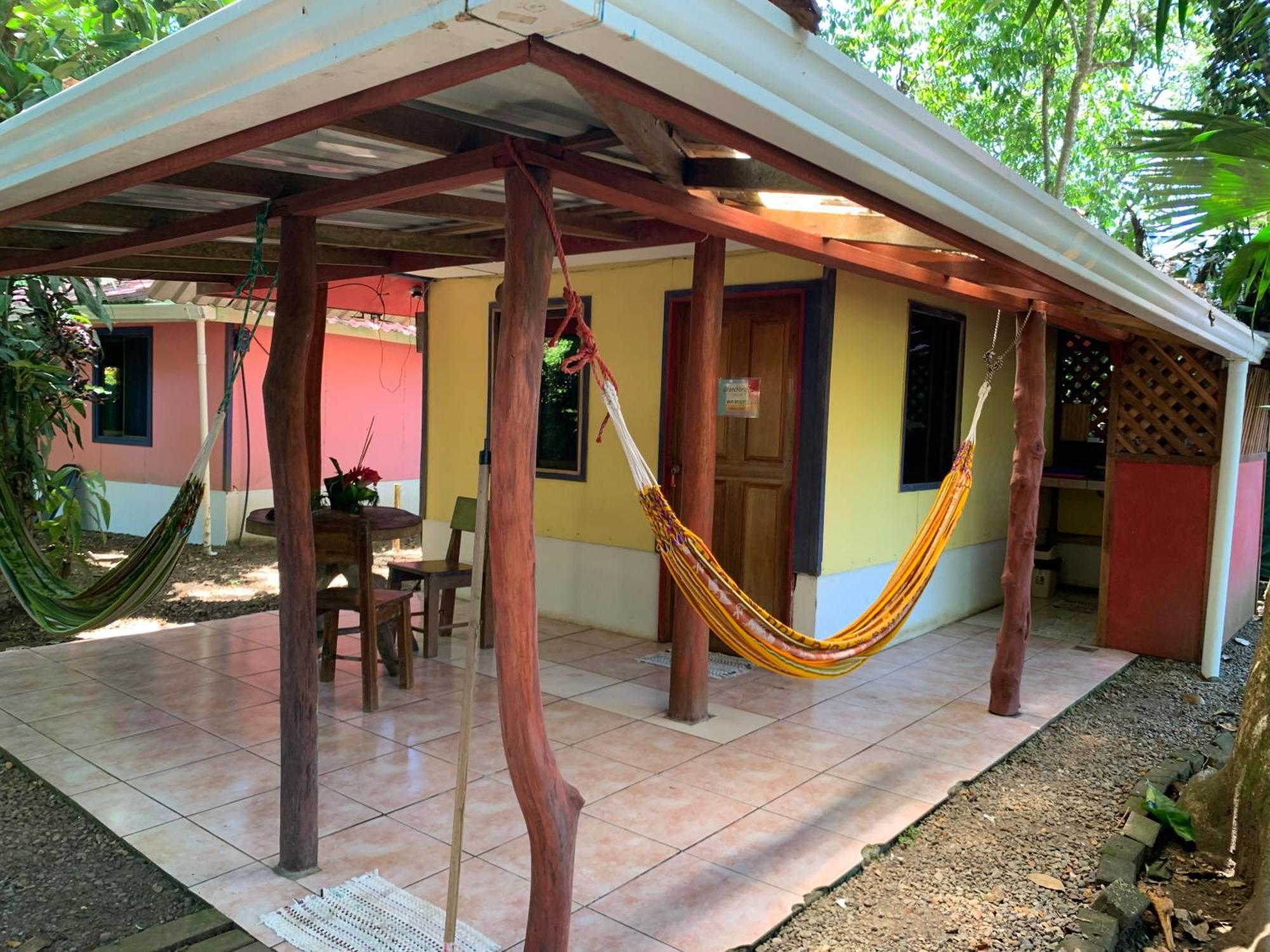 Brigitte'S Ranch Cahuita Exterior foto