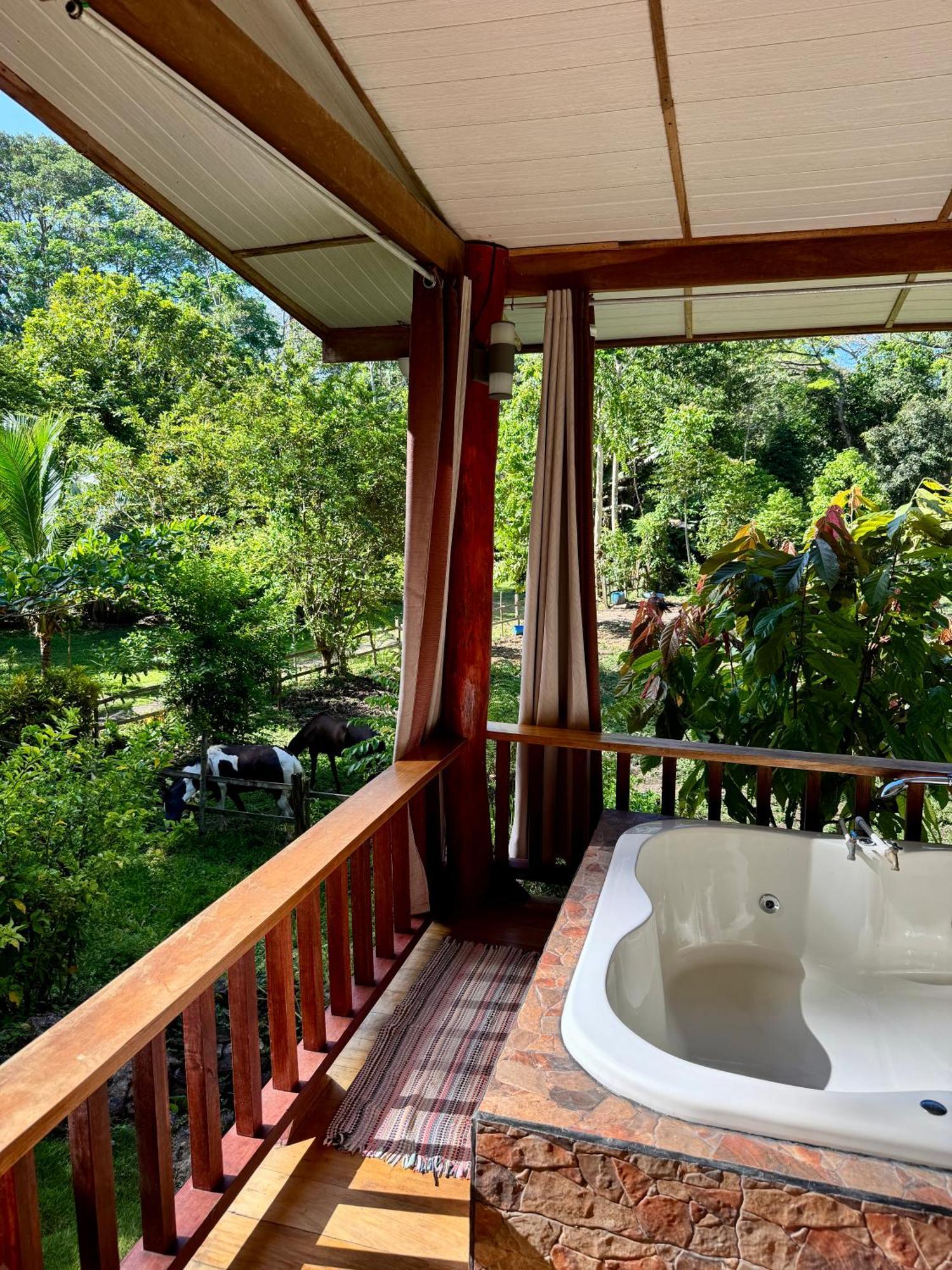 Brigitte'S Ranch Cahuita Exterior foto